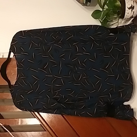 Cabi shadow leaf teal blouse - Picture 5 of 6